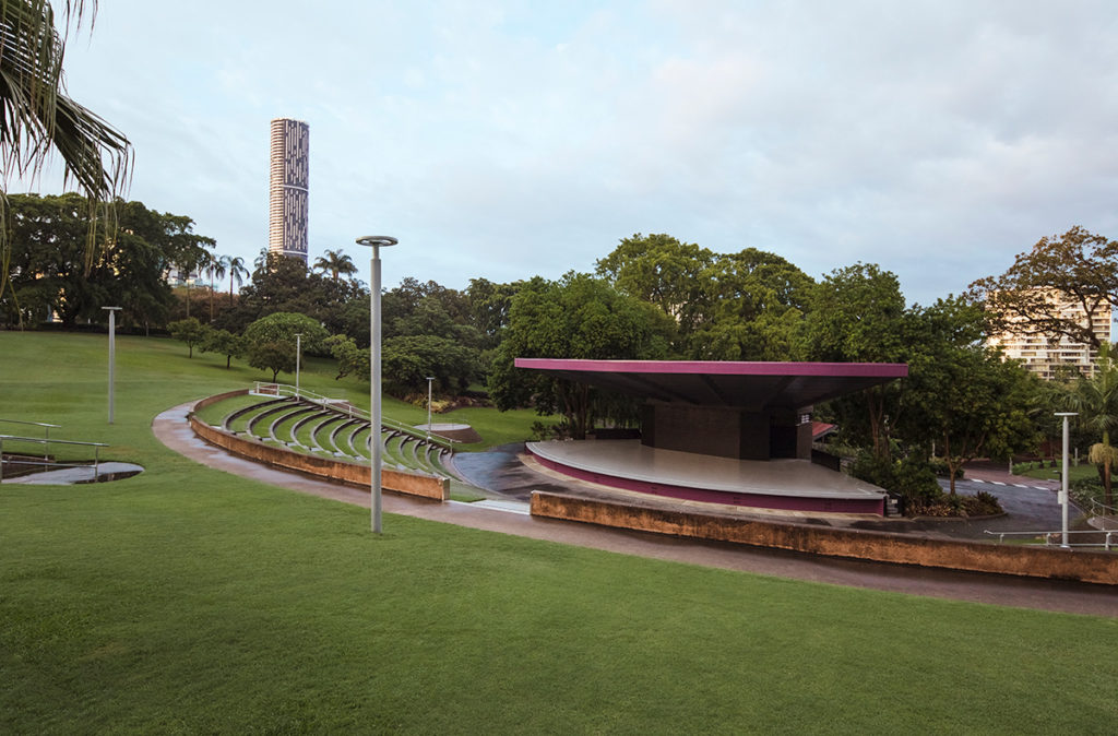 Roma Street Parklands WEEF Live